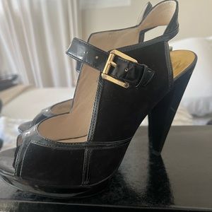 Michael kors pumps